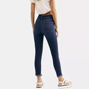 We The Free Raw High-Rise Jegging Size 28